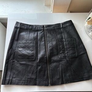 BB Dakota Black Mini Skirt with Quilted Pockets